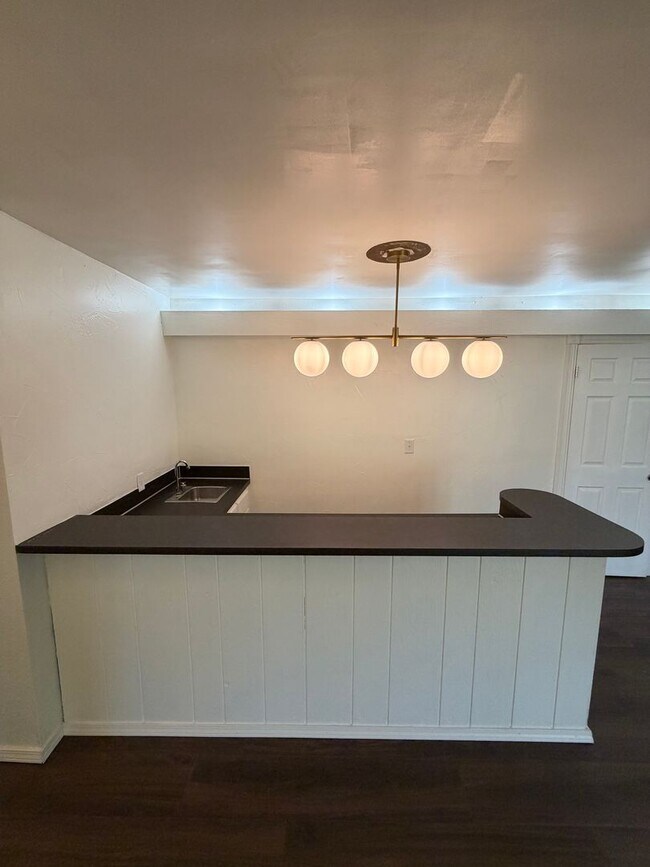 Building Photo - Spacious 4 Bed Home in Prime Claremore Location