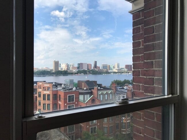 Building Photo - 478 Beacon St