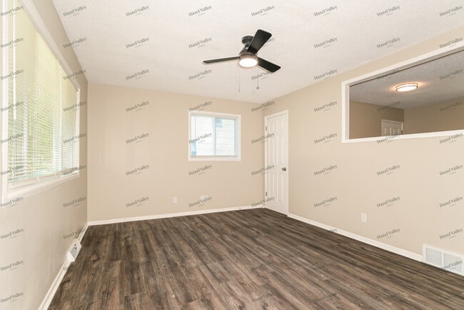 Building Photo - 1140 Baron Ave