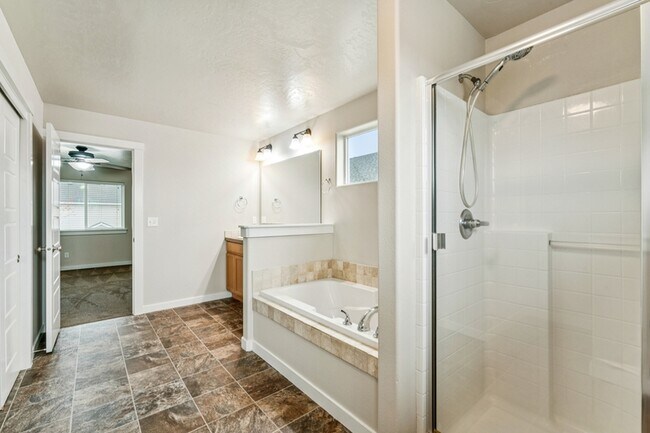 Building Photo - 2914 W Sunny Cove St