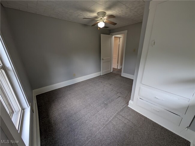 Building Photo - 486 Needham Ave