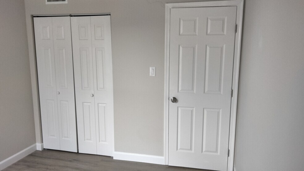 Building Photo - 112 Duvall Ln