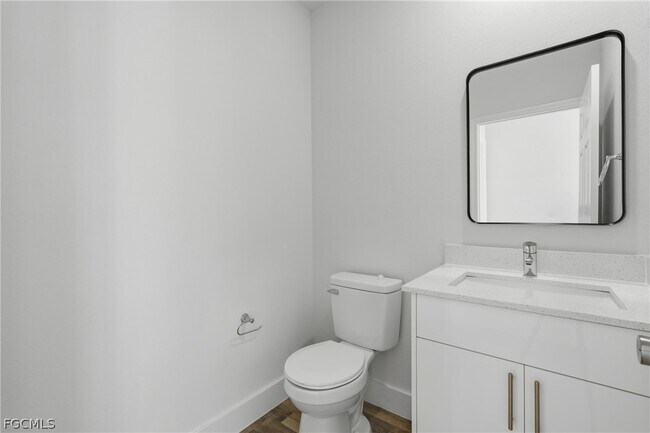 Building Photo - 325 Hermosa Ave