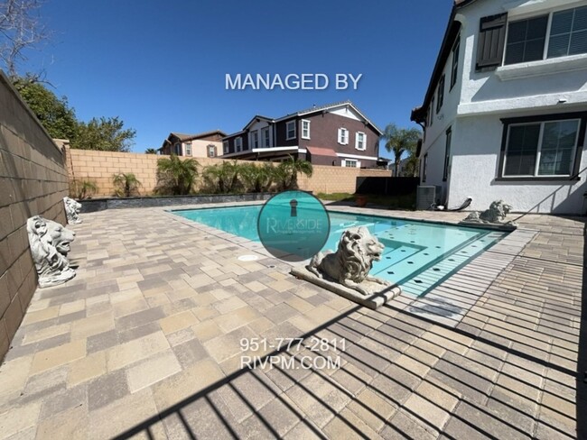 Building Photo - Your Perfect Retreat Awaits in Fontana!! A...