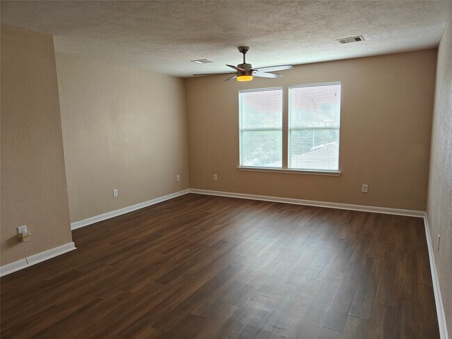 Building Photo - 7915 Moss Springs Ct