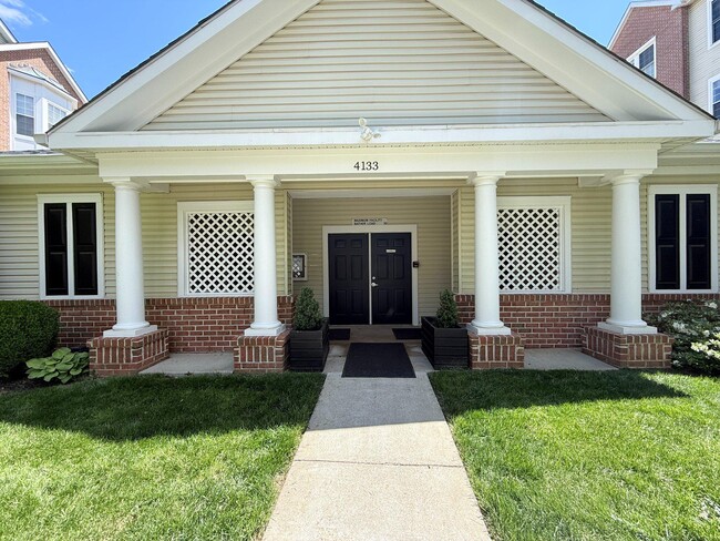 Building Photo - 4142 Fountainside Ln