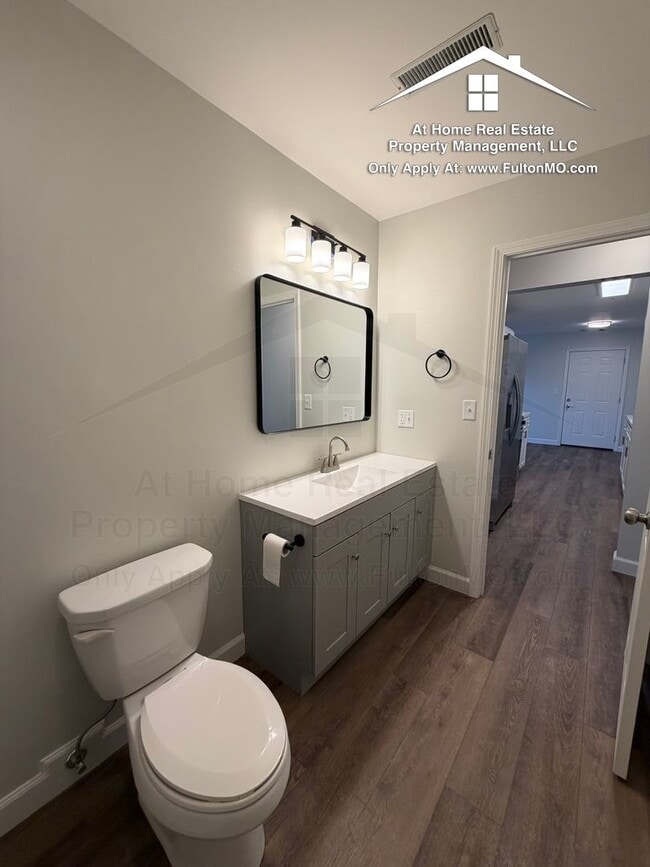 Building Photo - King Street 128-130 Duplex