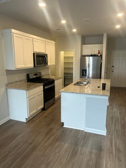 Primary Photo - 10608 Ridan Way
