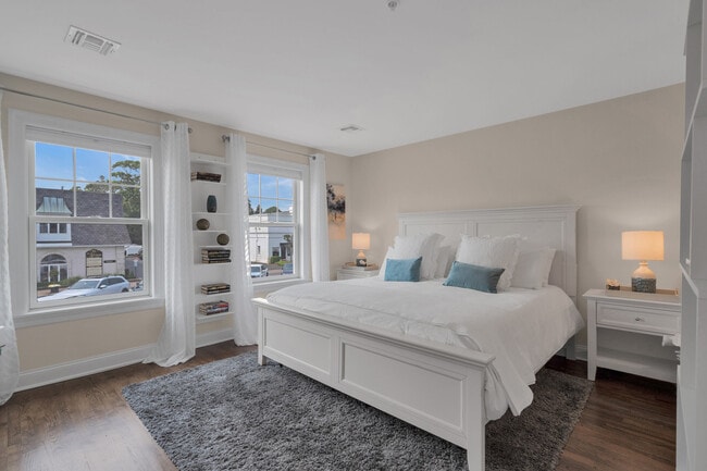 Building Photo - 308 Morris Ave