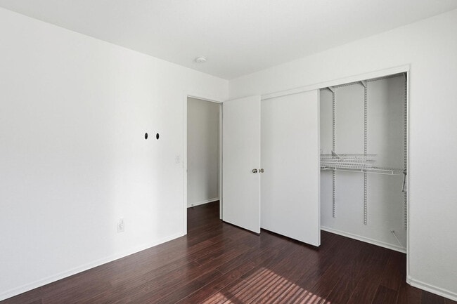 Building Photo - 15033 W Ventura St