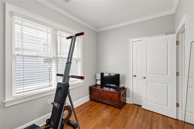 Building Photo - 372 Clifford Ave NE