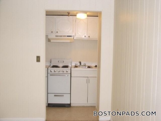 Building Photo - 62 Boylston St