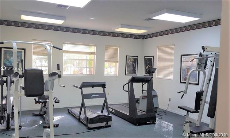 Building Photo - 705 SW 148th Ave