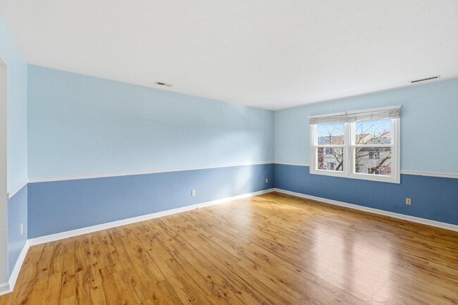 Building Photo - 830 Vine St