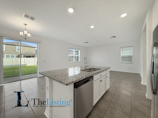 Building Photo - 3023 Adams Cross Dr