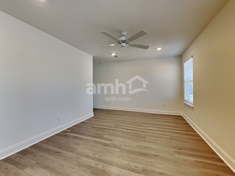 Building Photo - 168 Portside Pk Dr