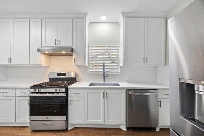 Building Photo - 3916 Kennon St