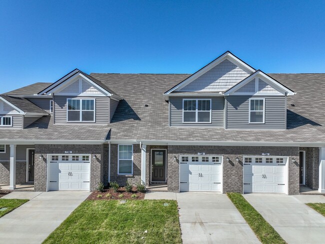 Building Photo - **2022-BUILT TOWNHOME WITH FABULOUS COMMUN...