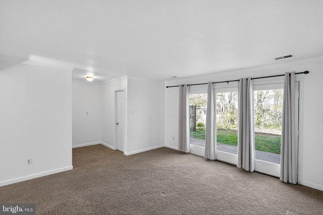 Building Photo - 219 Heather Ct