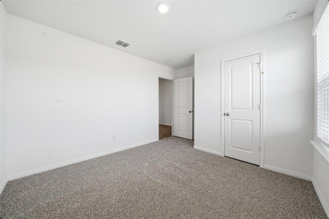 Building Photo - 514 Globe Mallow Cir