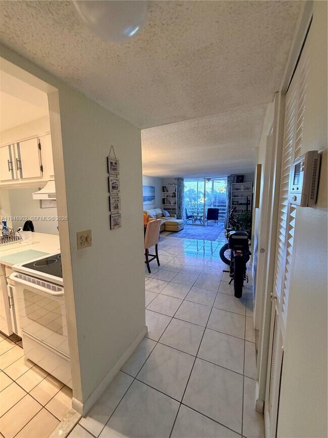 Building Photo - 501 E Dania Beach Blvd