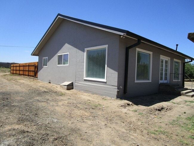 Building Photo - Thank you for your interest in our propert...