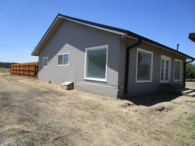 Building Photo - Thank you for your interest in our properties. Use the link below to view our properties and appl...