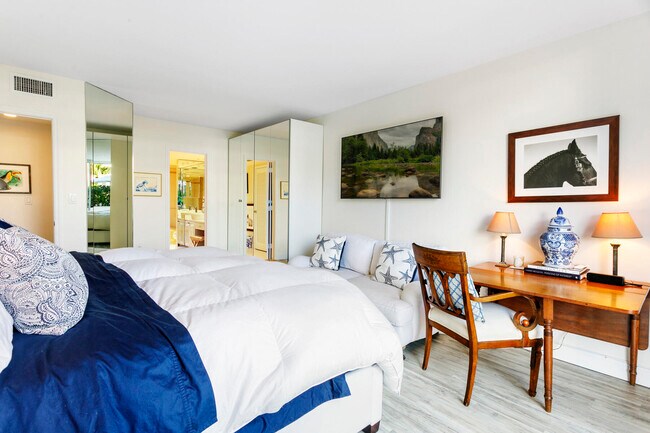 Building Photo - 2773 S Ocean Blvd