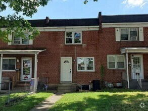 Building Photo - 3 Bedroom 1.5 Bath