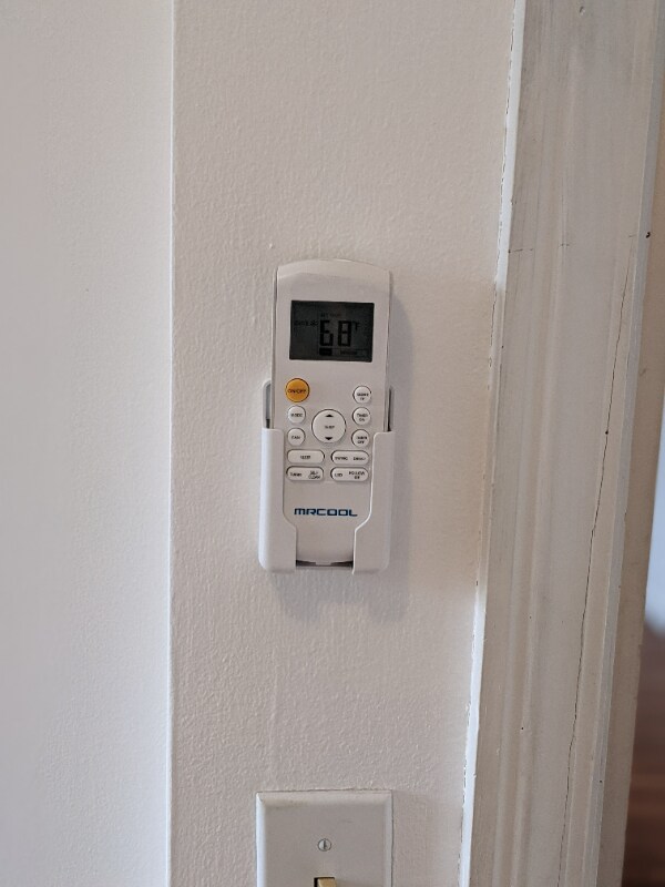 Building Photo - 1001 E Main St