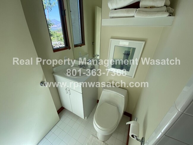 Building Photo - Check out This Stunning 3 Bedroom 2.5 Bath...