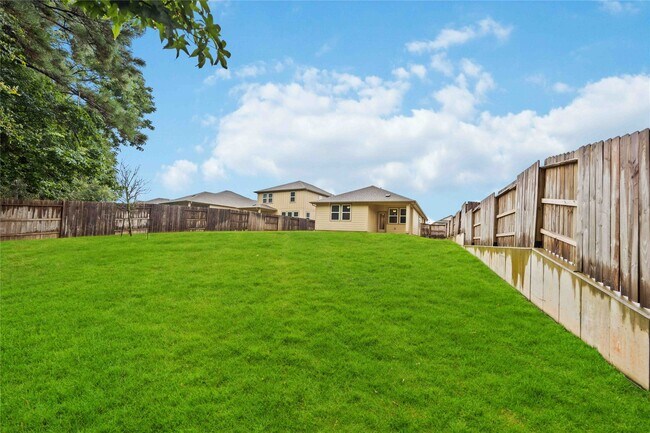 Building Photo - 7047 Silverleaf Oak St