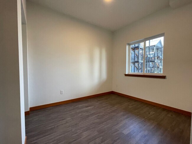 Building Photo - 1200/1210 Billy Frank Jr St