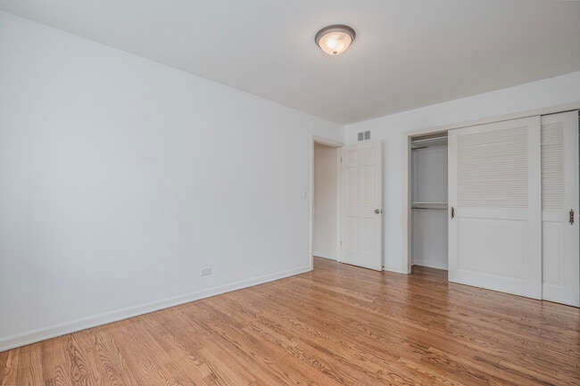 Building Photo - 3036 Highland Ave