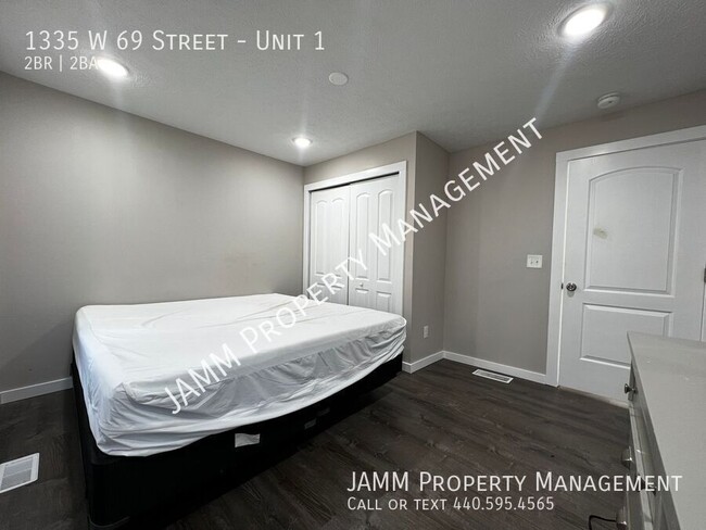 Building Photo - Modern 2 Bedroom, 2 Bathroom Apartment in ...