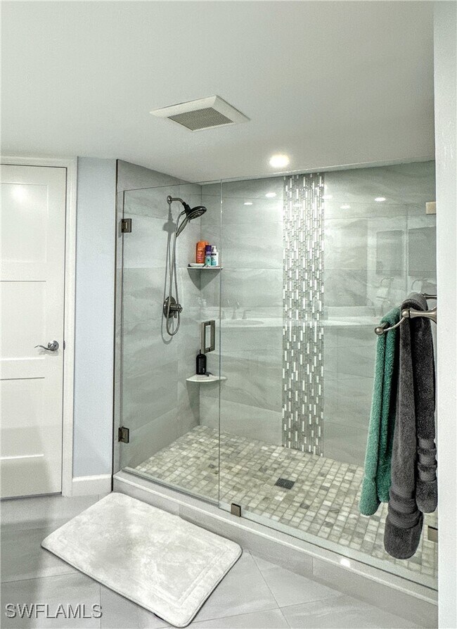 Building Photo - 6371 Pelican Bay Blvd