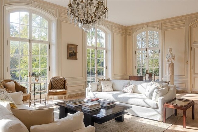 Building Photo - 115 Narragansett Ave