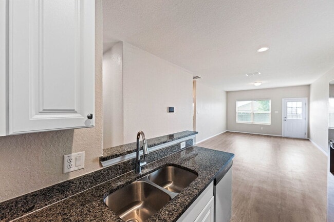 Building Photo - Comfortable Living in Converse – 3 Bedroom...