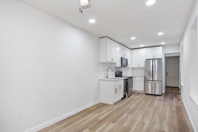 Apt 1 - Kitchen - 1728 N Sydenham St