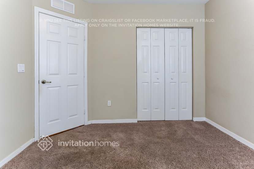 Building Photo - 12421 SW 50th Ct