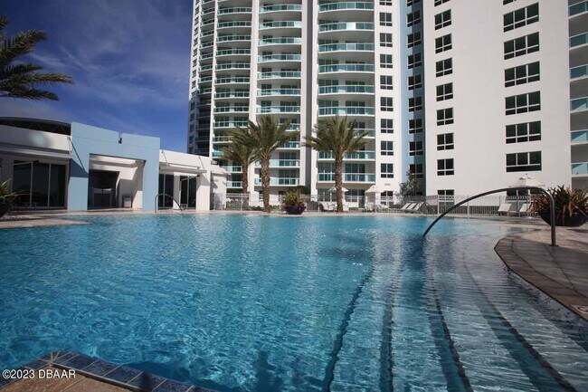 Building Photo - 241 Riverside Dr