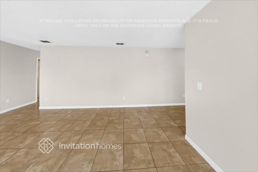 Building Photo - 1327 Aguacate Ct