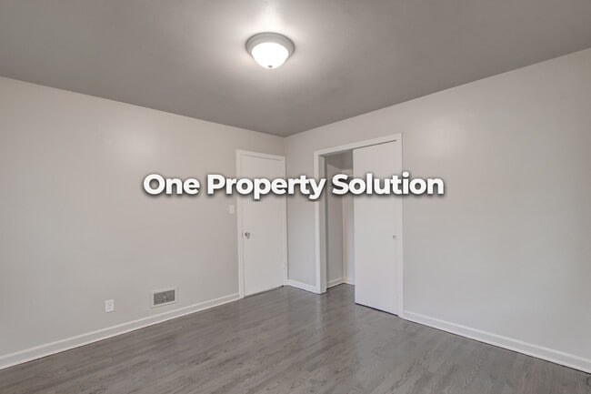 Building Photo - 4727 Harrison St