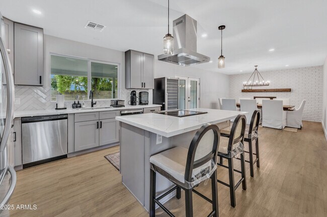 Building Photo - 2011 E Gary Cir