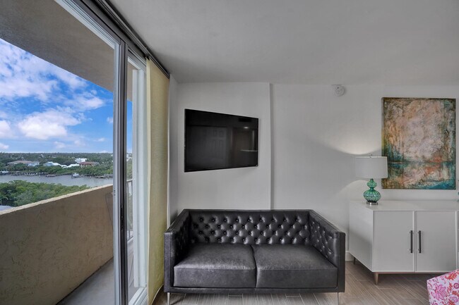 Building Photo - 3581 S Ocean Blvd