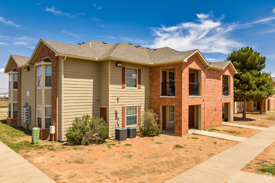 Building Photo - ARBOR OAKS