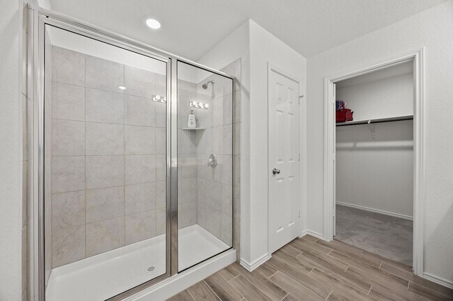 Building Photo - 124 Banyon Dr