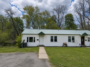Building Photo - 513-515 River Road