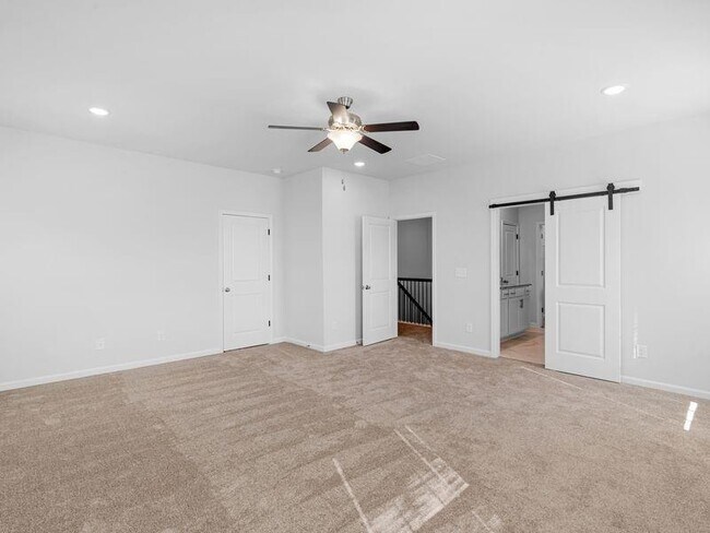 Building Photo - 223 Monarch Village Way