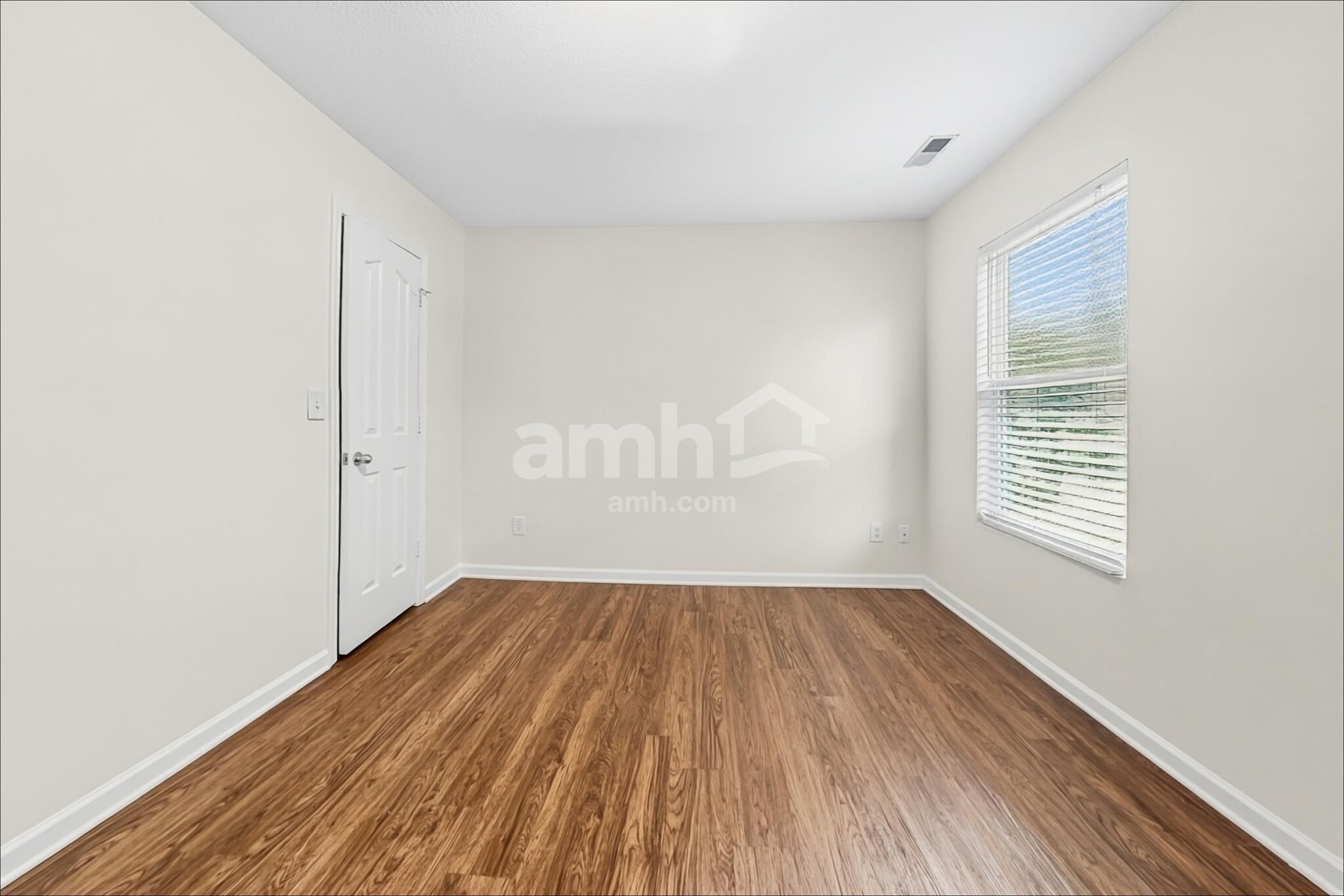Building Photo - 14716 Castletown House Dr
